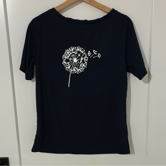 NWT Navy Blue Dandelion Print Women's Top small - Picture 1 of 6
